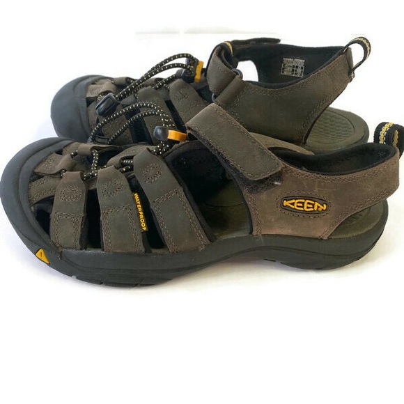 kids waterproof sandals